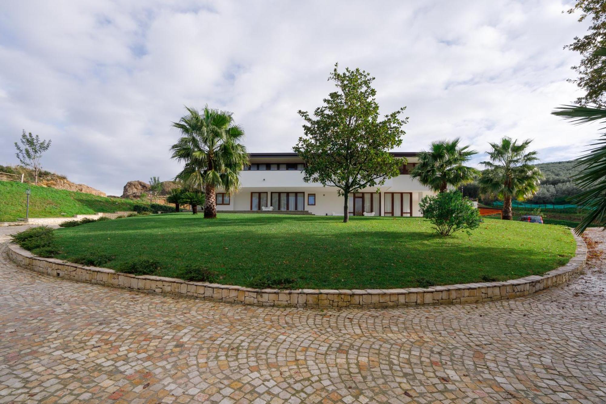 Aria - Villa Di Campagna Montecorvino Rovella Eksteriør bilde