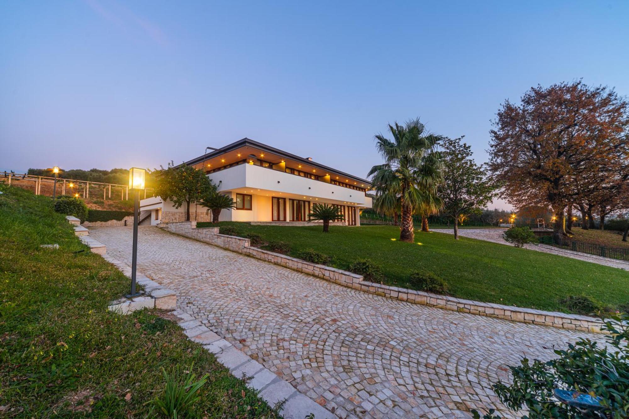 Aria - Villa Di Campagna Montecorvino Rovella Eksteriør bilde